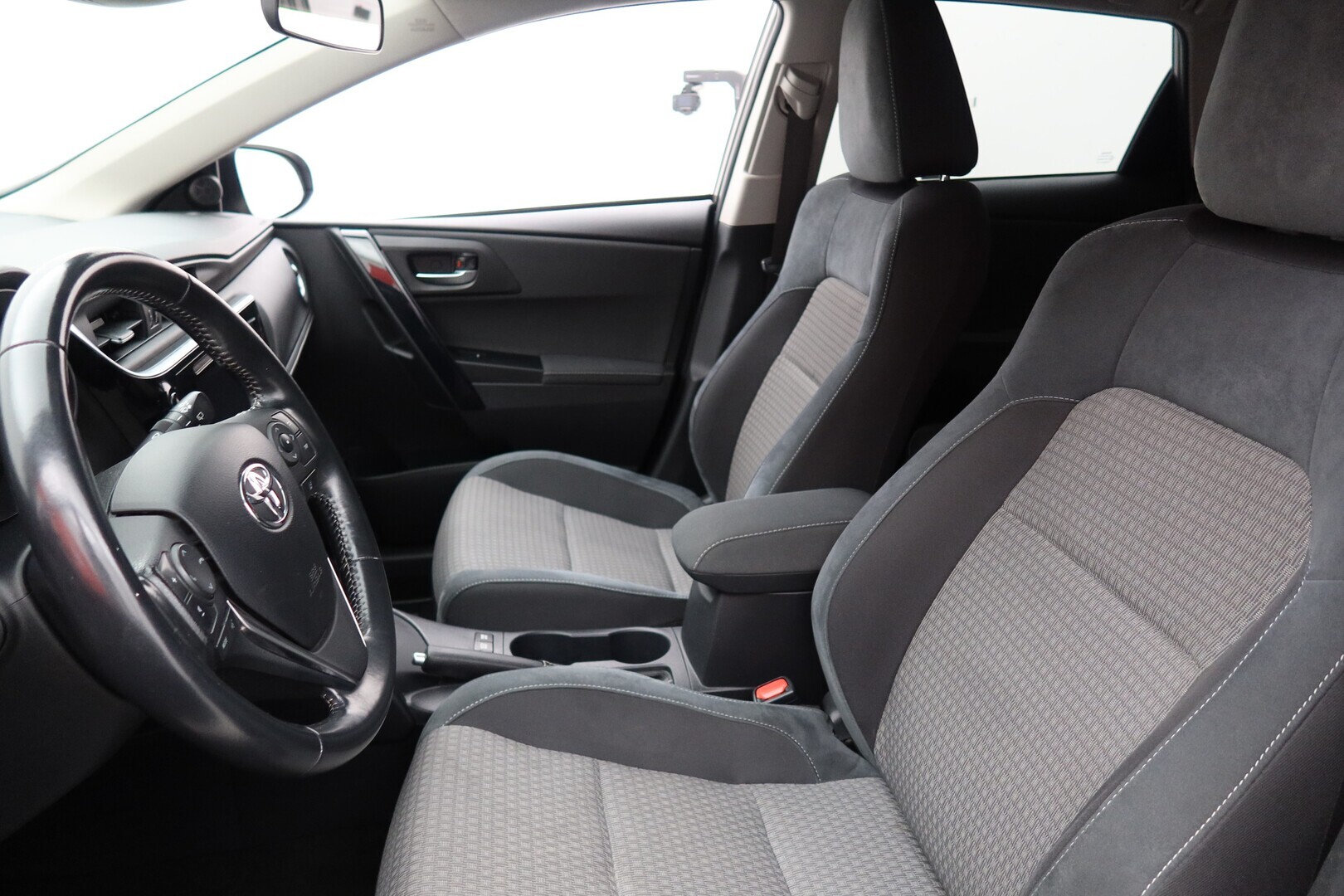 TOYOTA Auris 2018