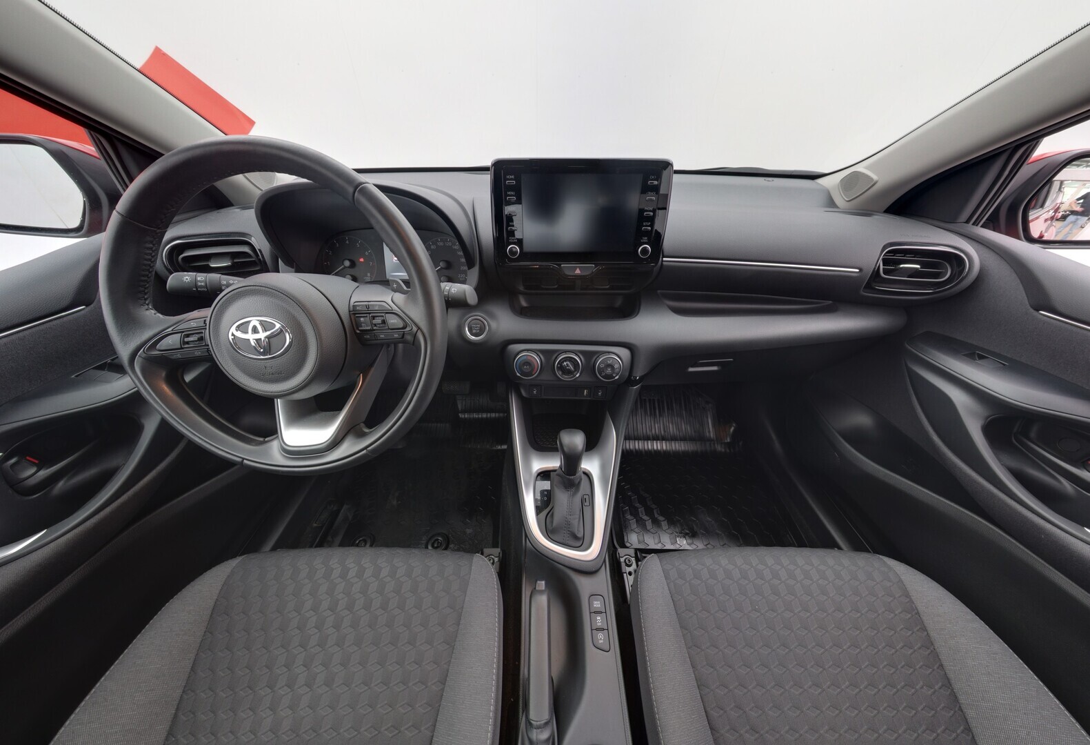 TOYOTA Yaris 2024