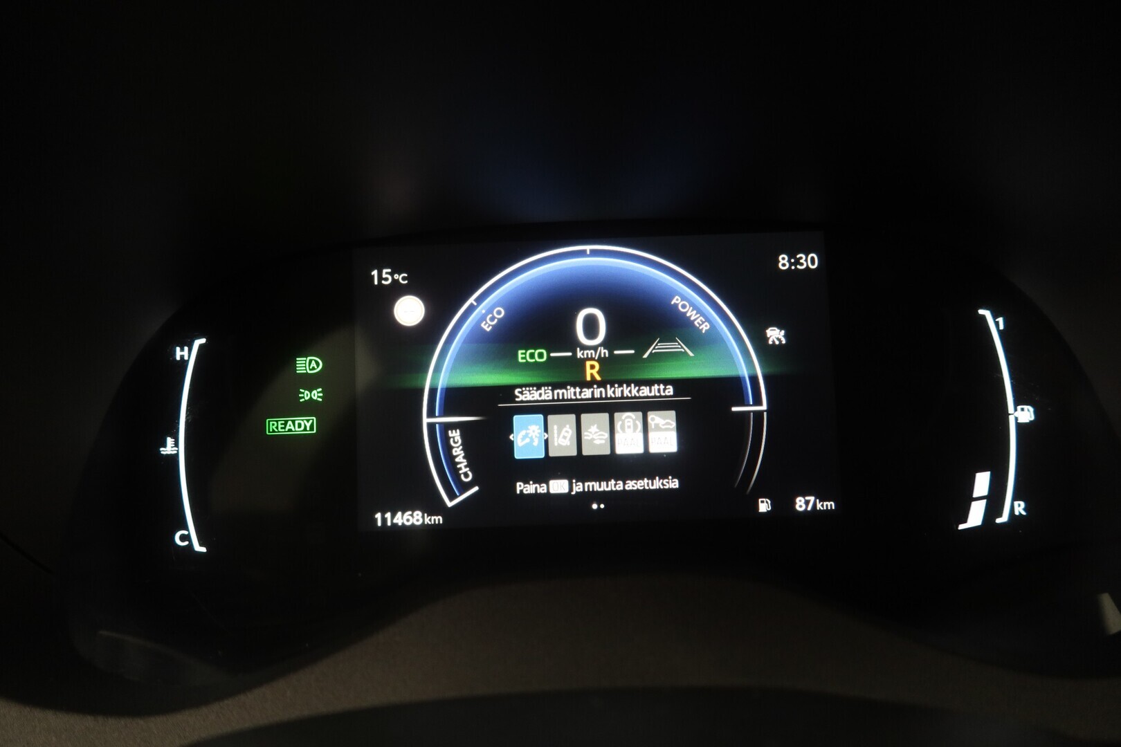 TOYOTA Yaris Cross 2024