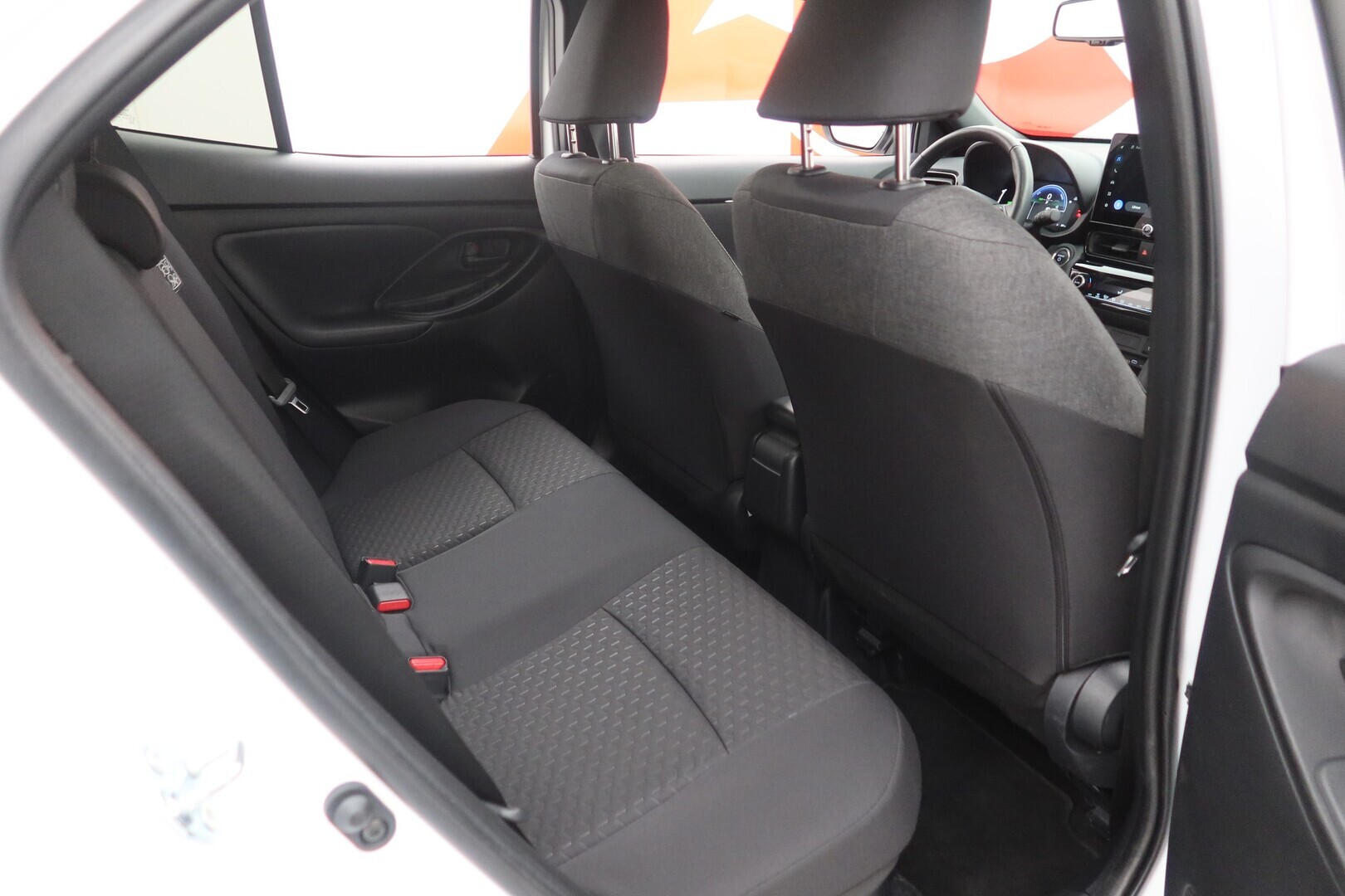 TOYOTA Yaris Cross 2024