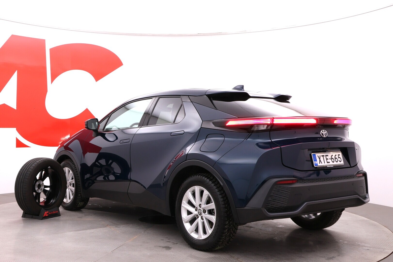 TOYOTA C-HR 2024