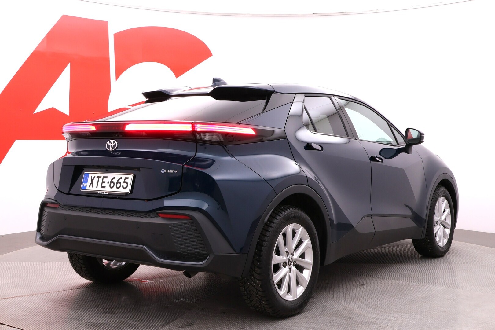 TOYOTA C-HR 2024