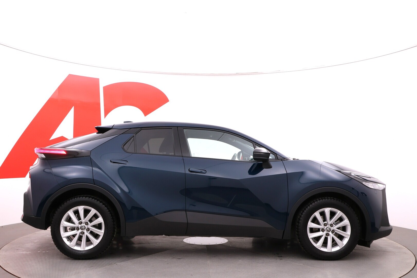 TOYOTA C-HR 2024