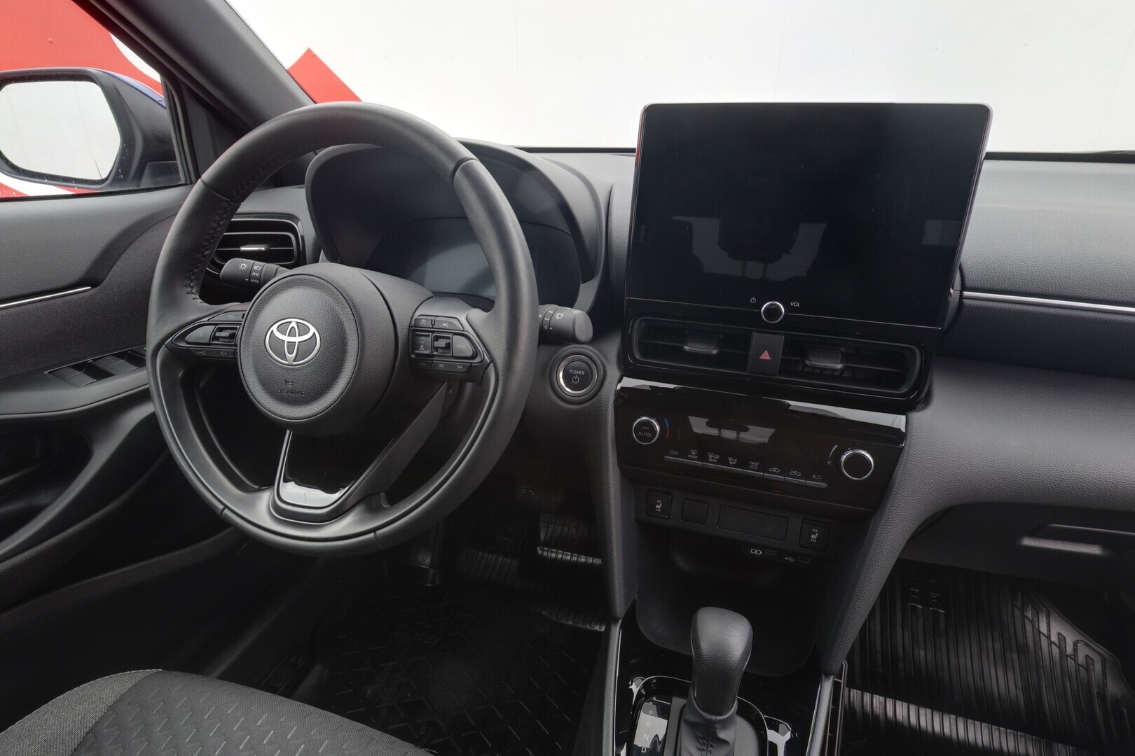 TOYOTA Yaris Cross 2025