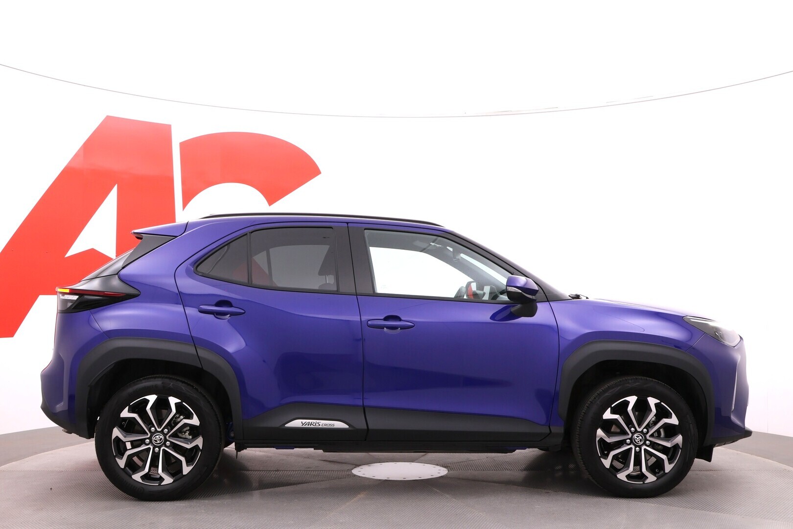 TOYOTA Yaris Cross 2025