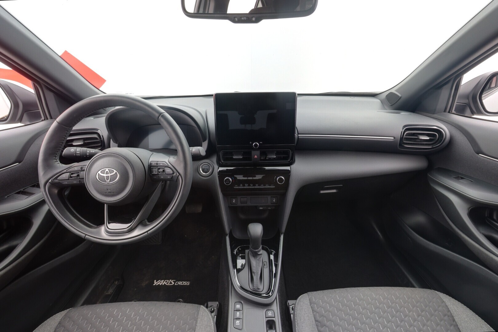 TOYOTA Yaris Cross 2025