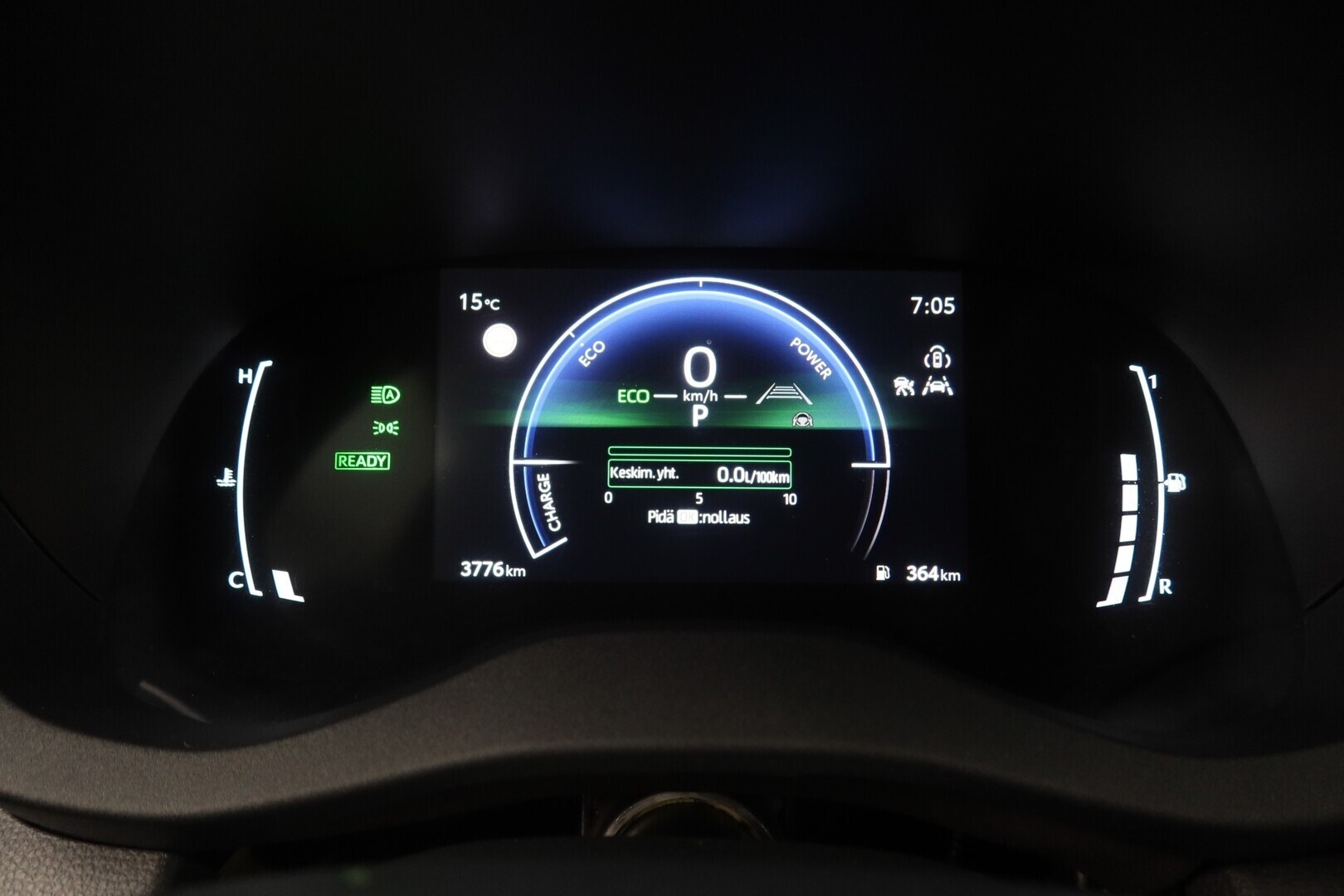 TOYOTA Yaris Cross 2025