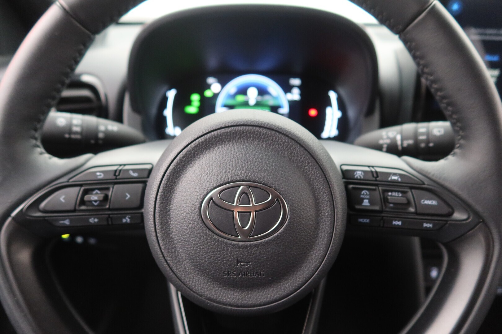 TOYOTA Yaris Cross 2025