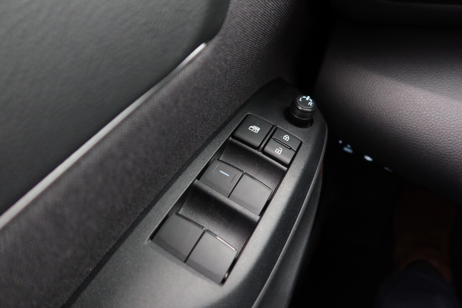 TOYOTA Yaris Cross 2025