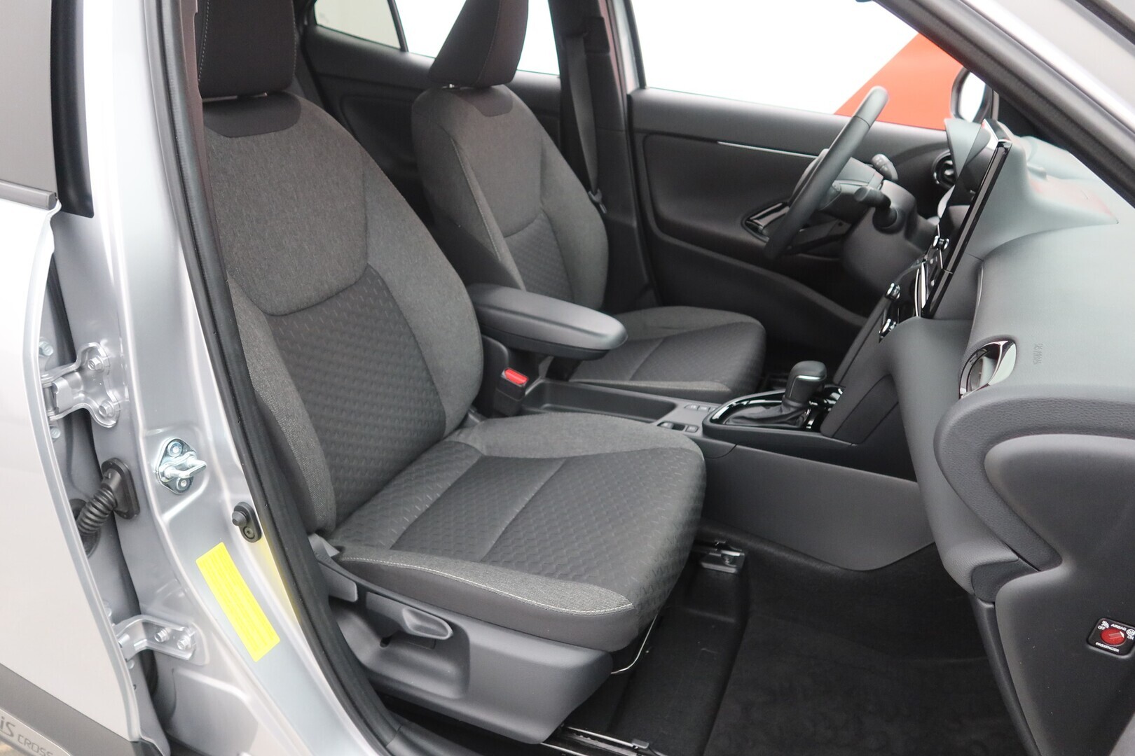 TOYOTA Yaris Cross 2025