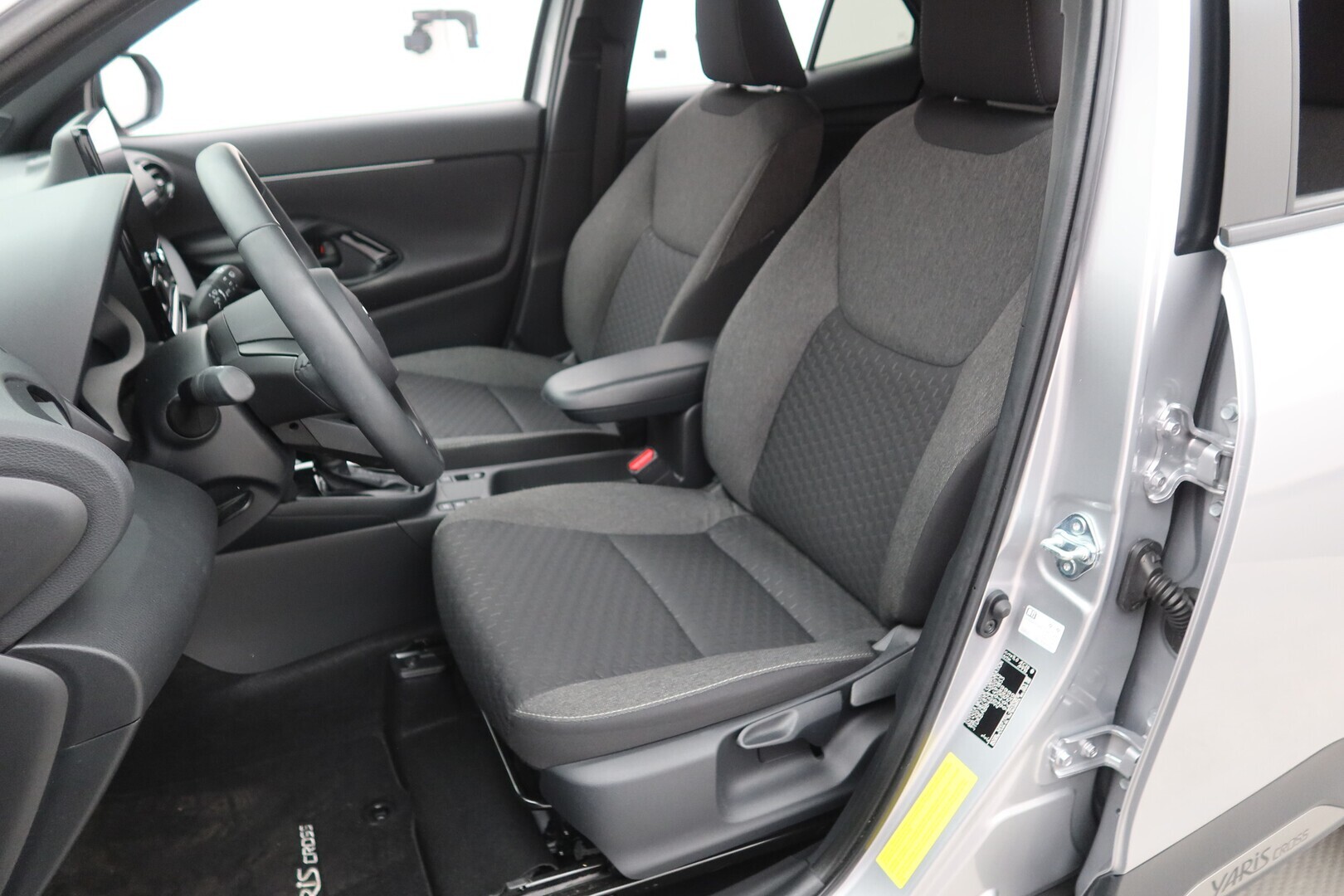 TOYOTA Yaris Cross 2025