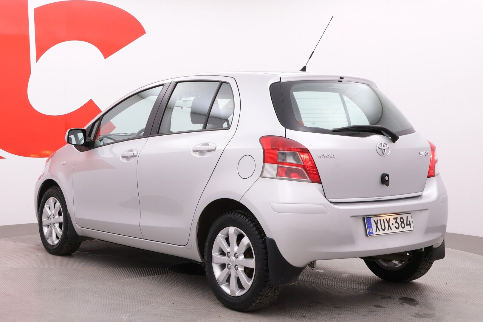 TOYOTA Yaris 2010