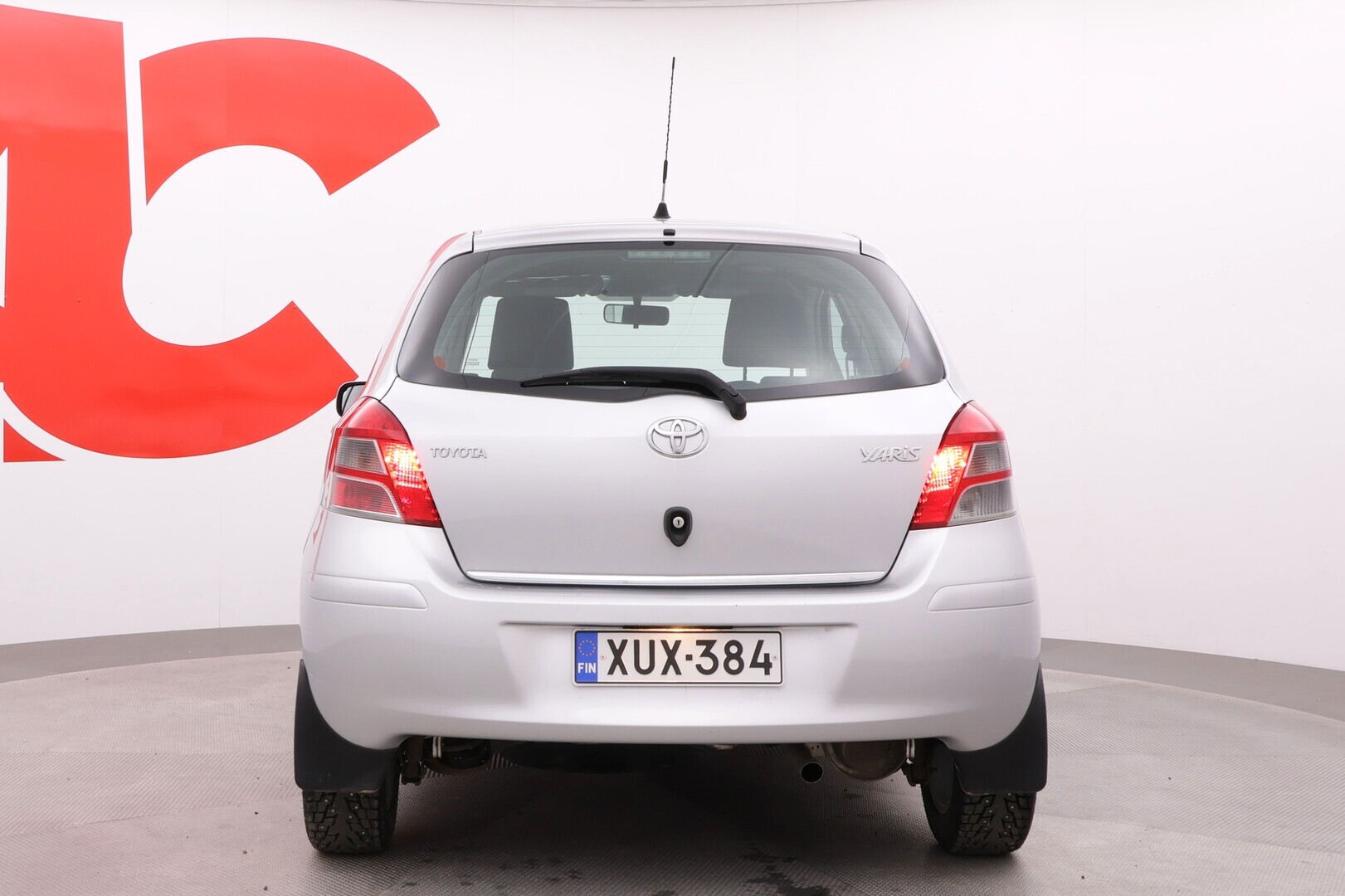 TOYOTA Yaris 2010