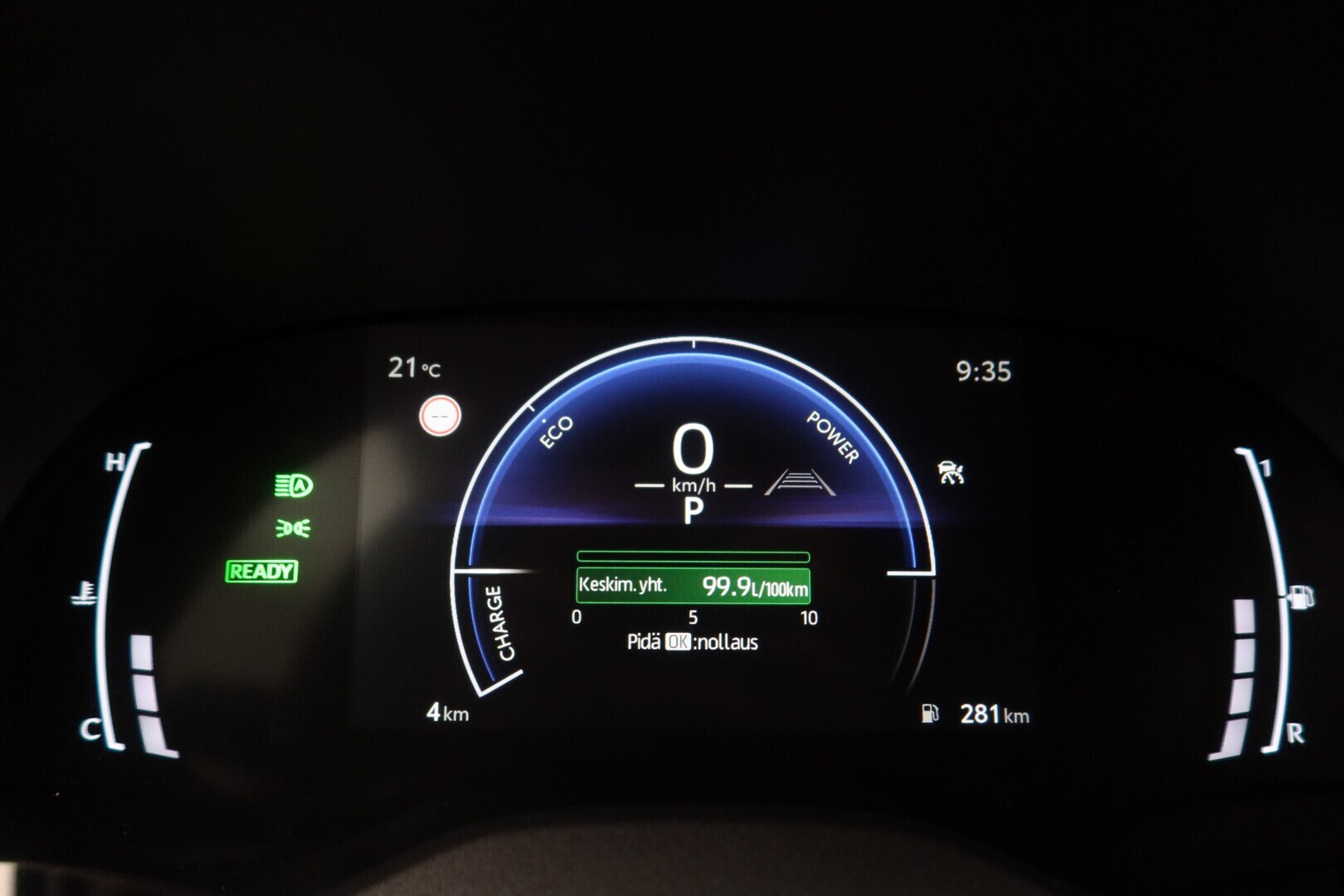 TOYOTA Yaris Cross 2025