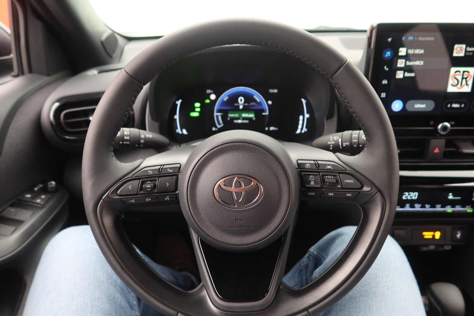 TOYOTA Yaris Cross 2025