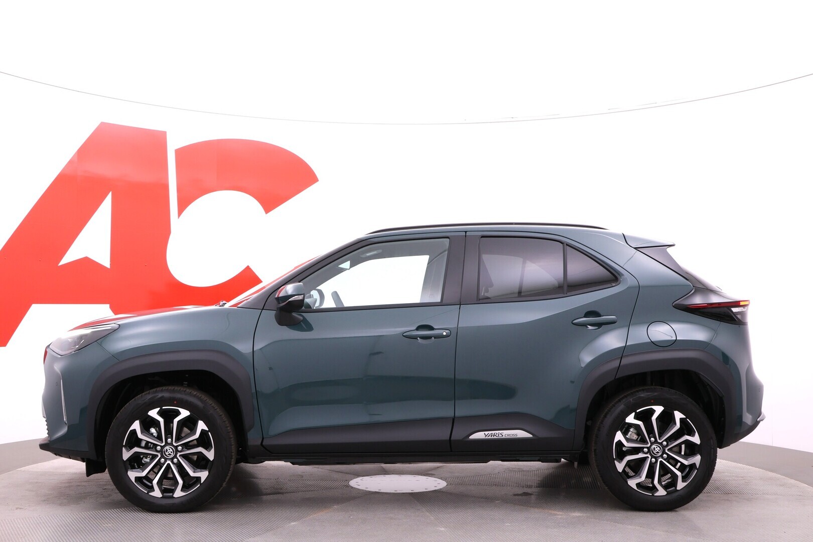 TOYOTA Yaris Cross 2025