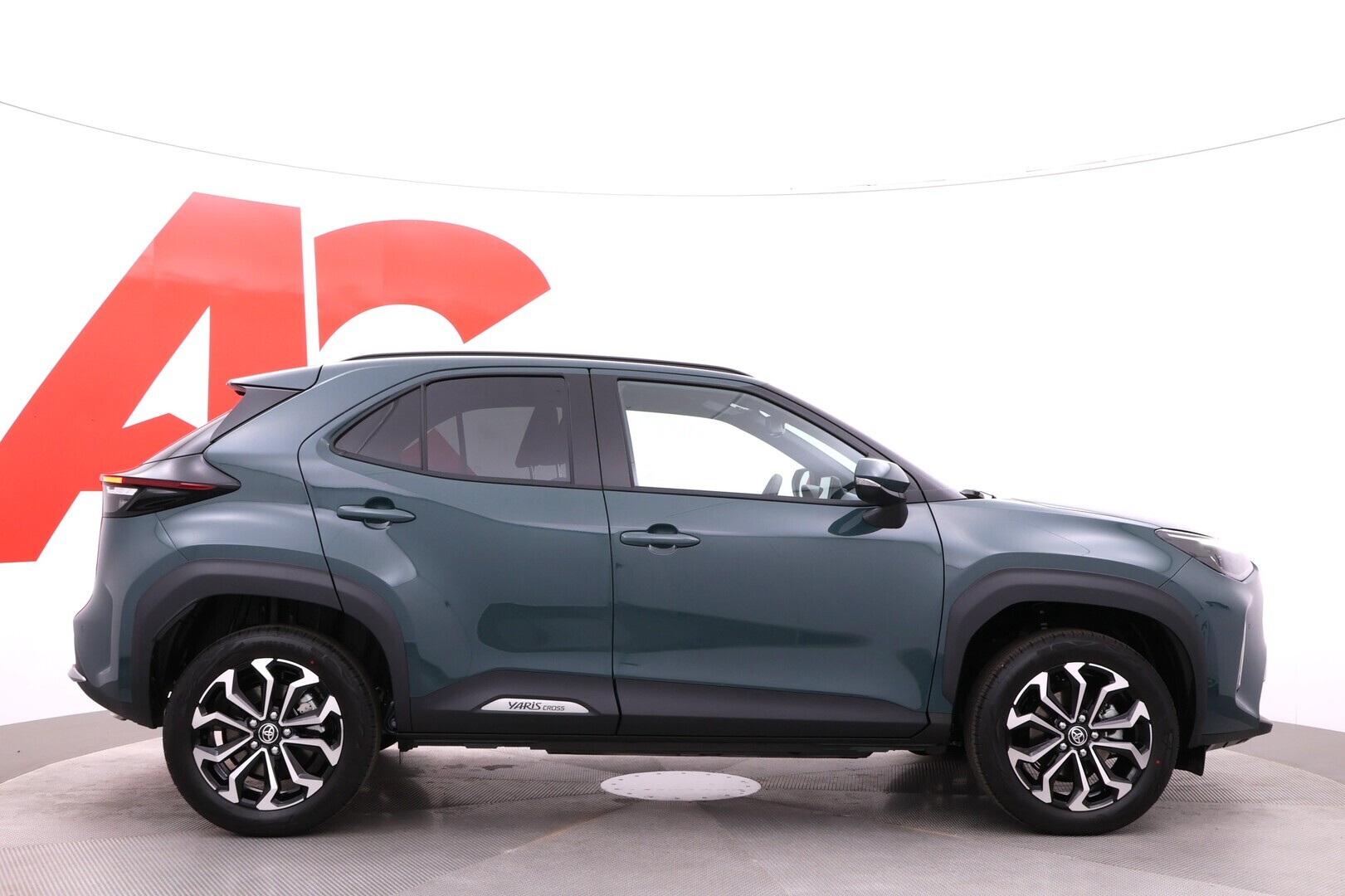 TOYOTA Yaris Cross 2025