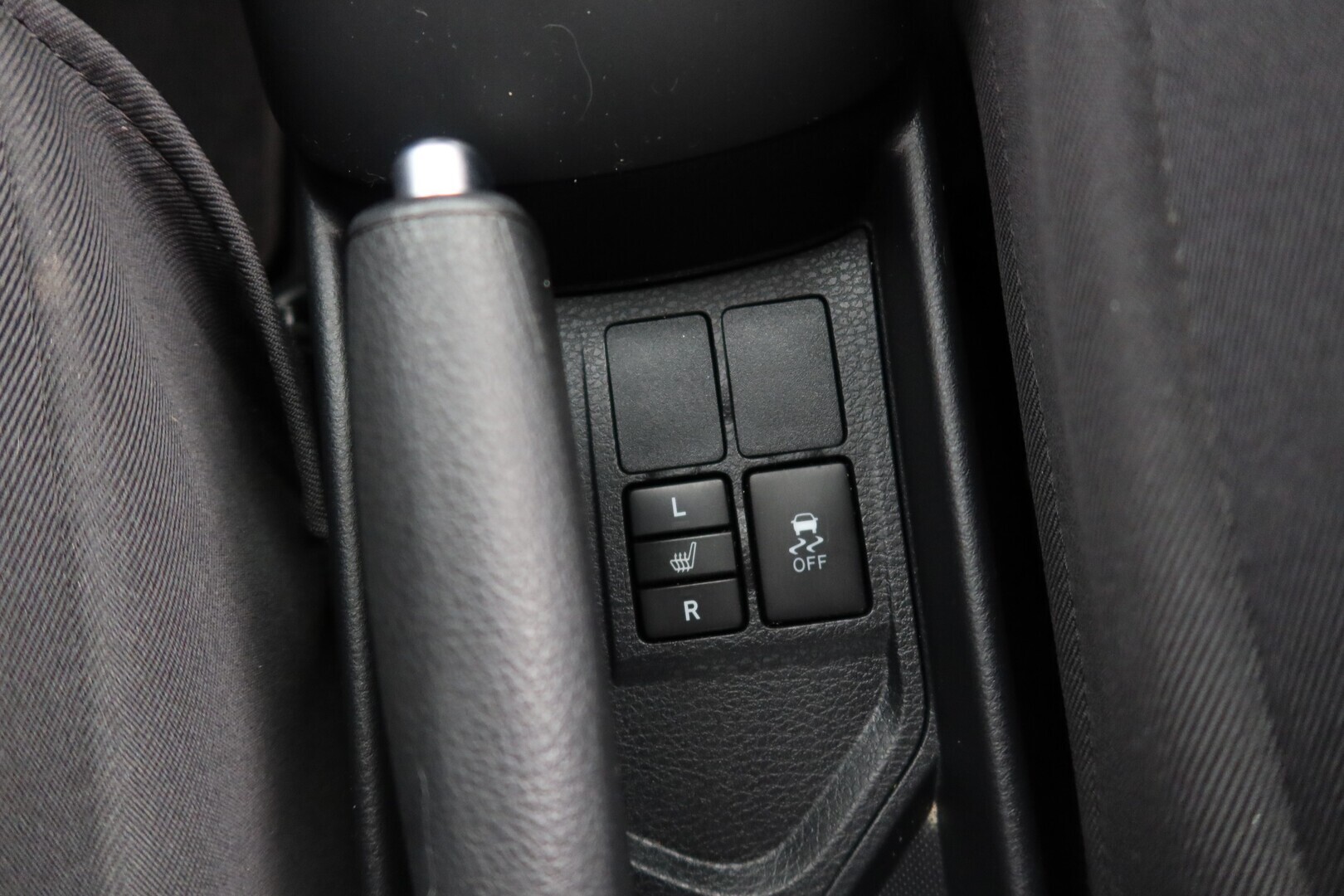 TOYOTA Yaris 2018