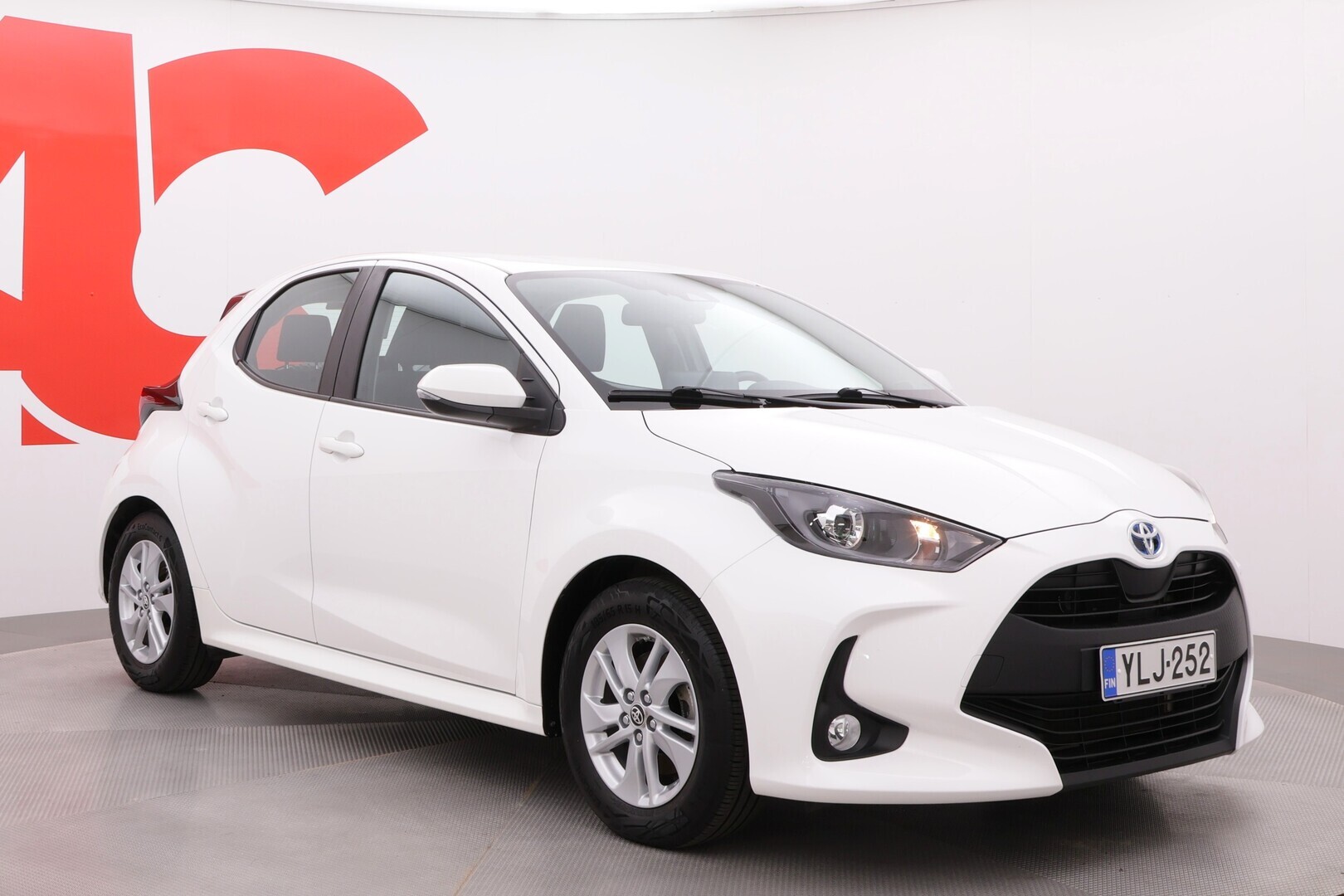 TOYOTA Yaris 2022