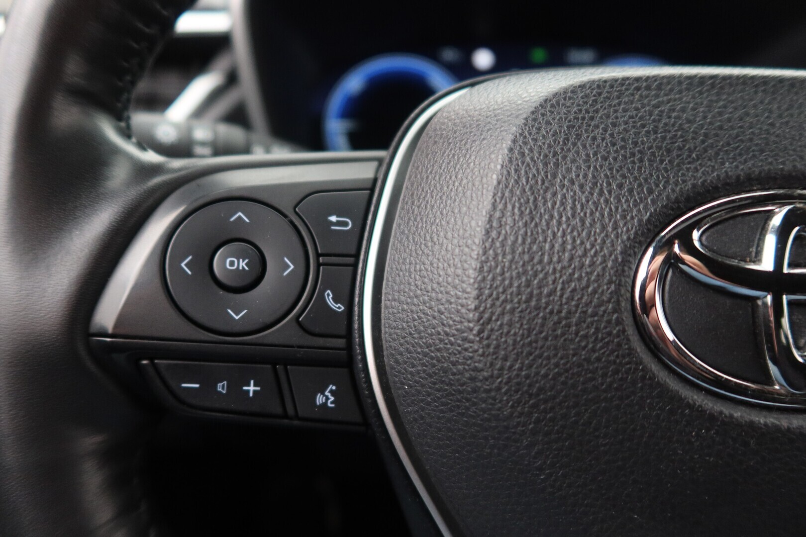 TOYOTA Corolla Cross 2023