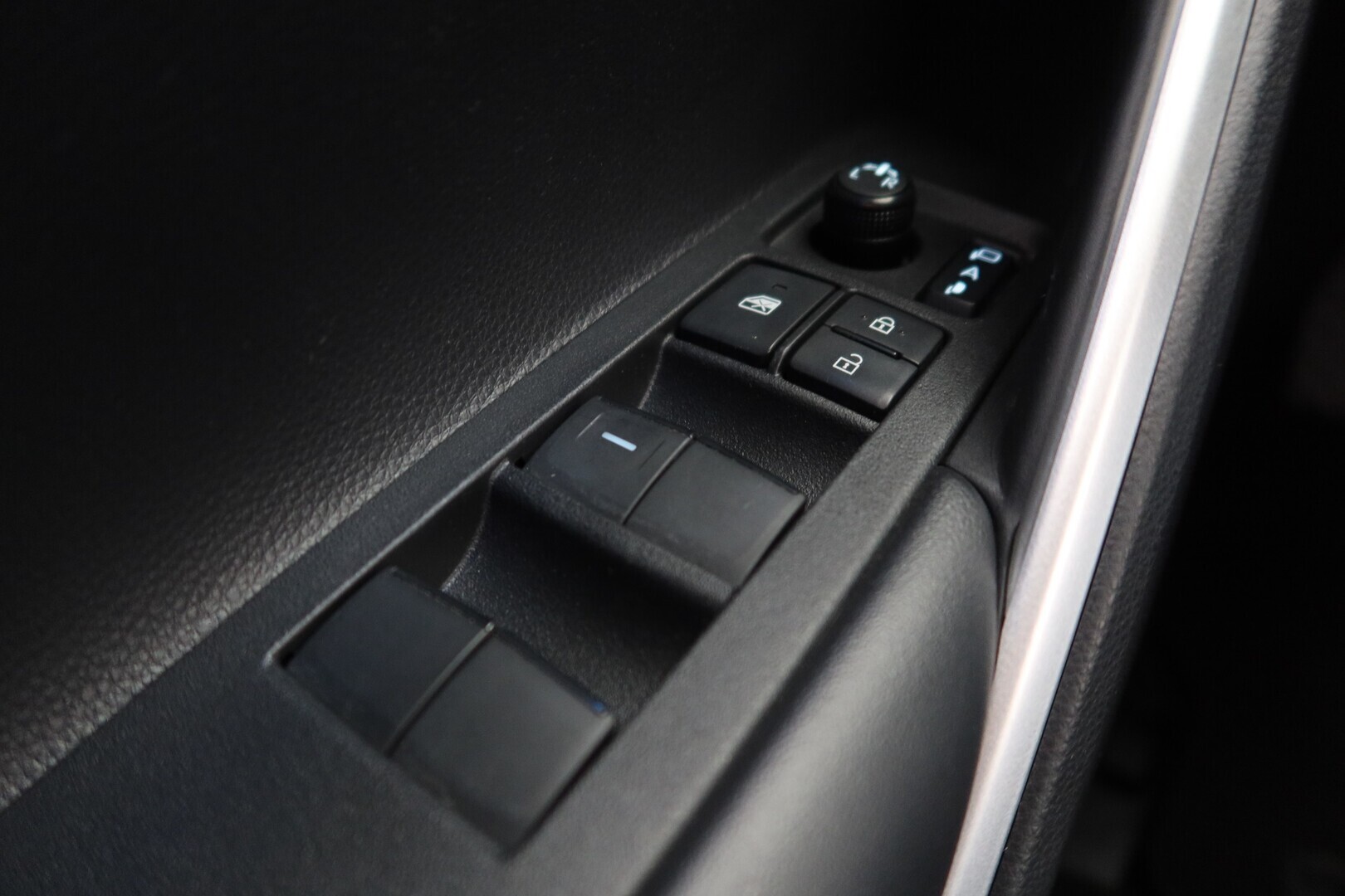 TOYOTA Corolla Cross 2023