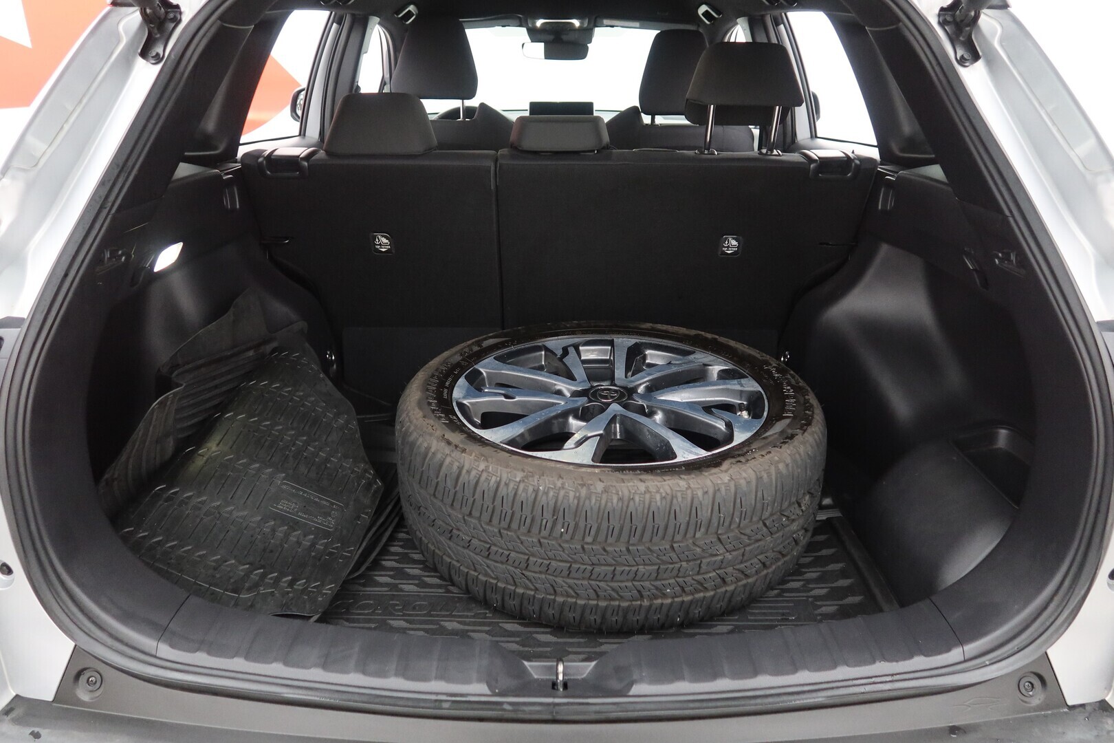 TOYOTA Corolla Cross 2023