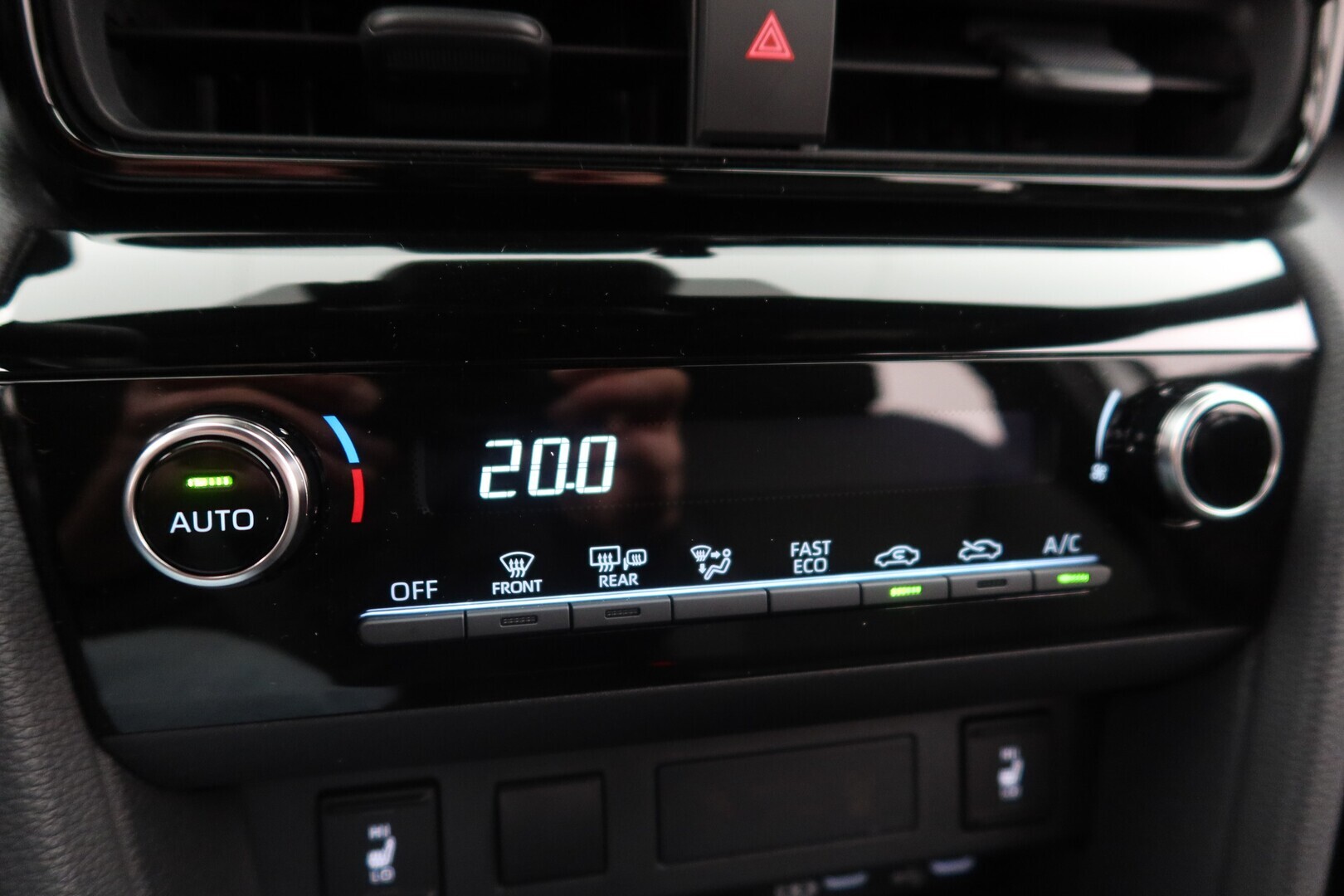 TOYOTA Yaris Cross 2026