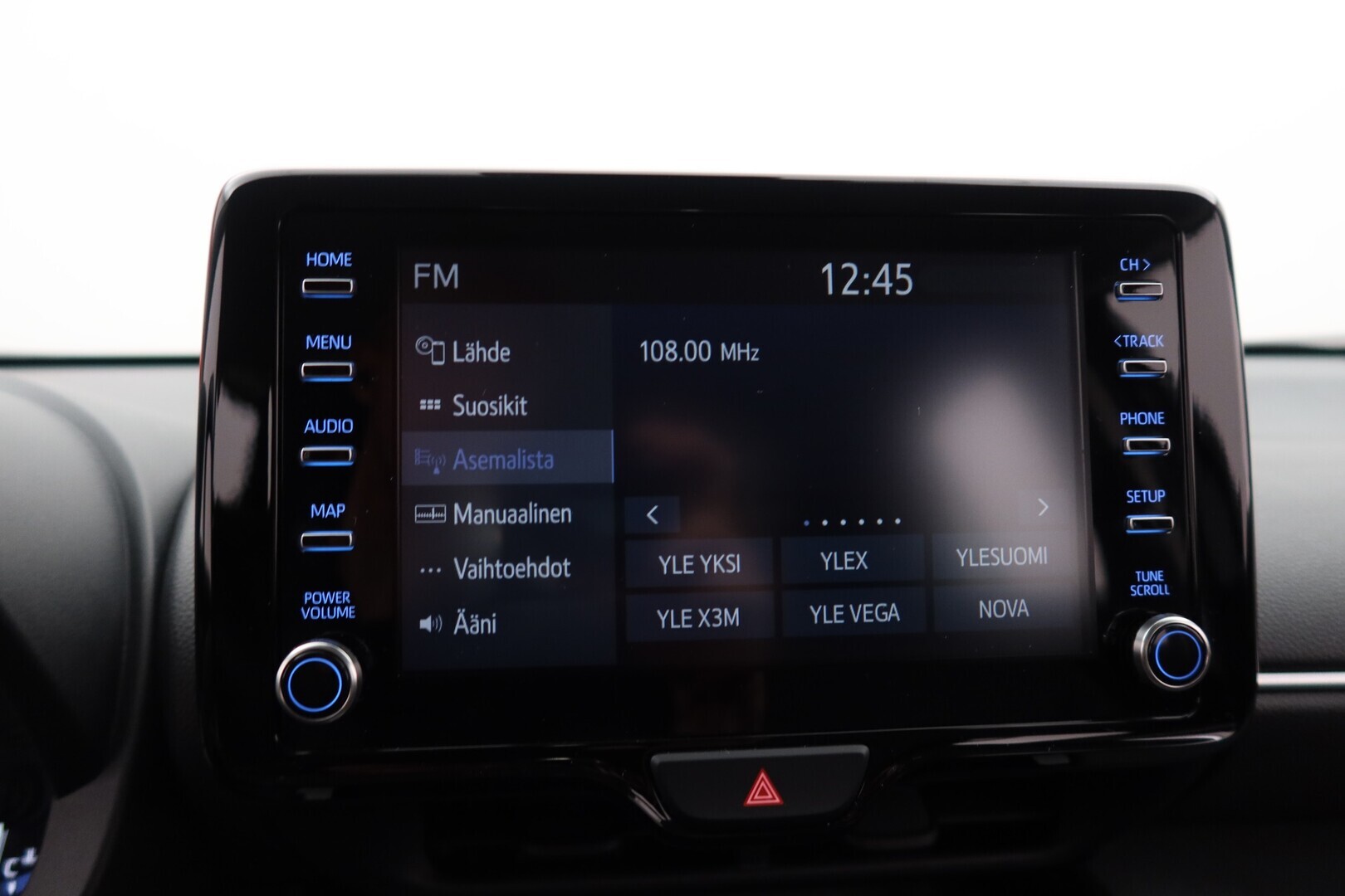 TOYOTA Yaris Cross 2024
