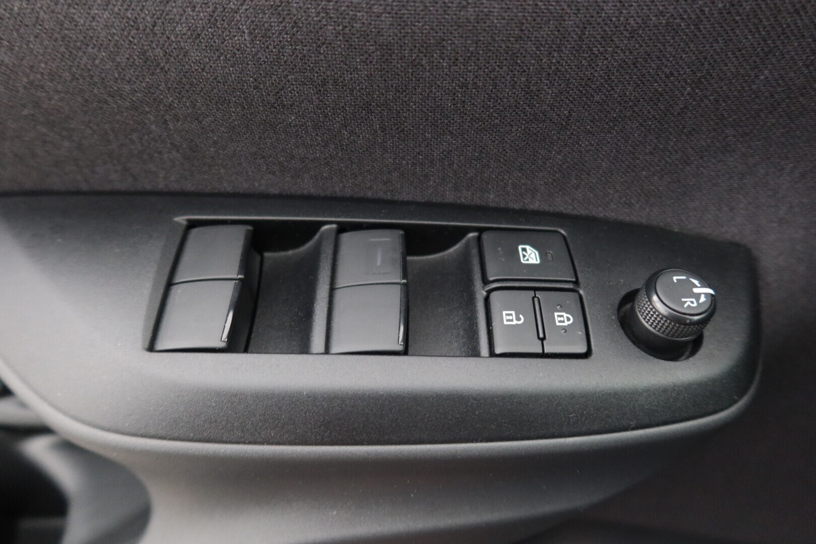 TOYOTA Yaris Cross 2024