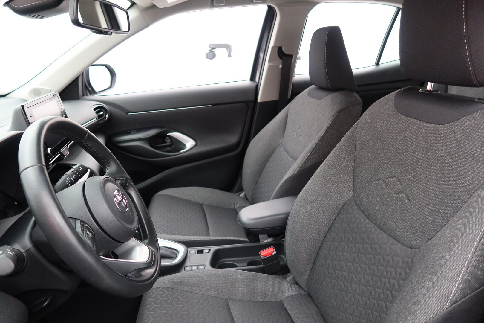 TOYOTA Yaris Cross 2024