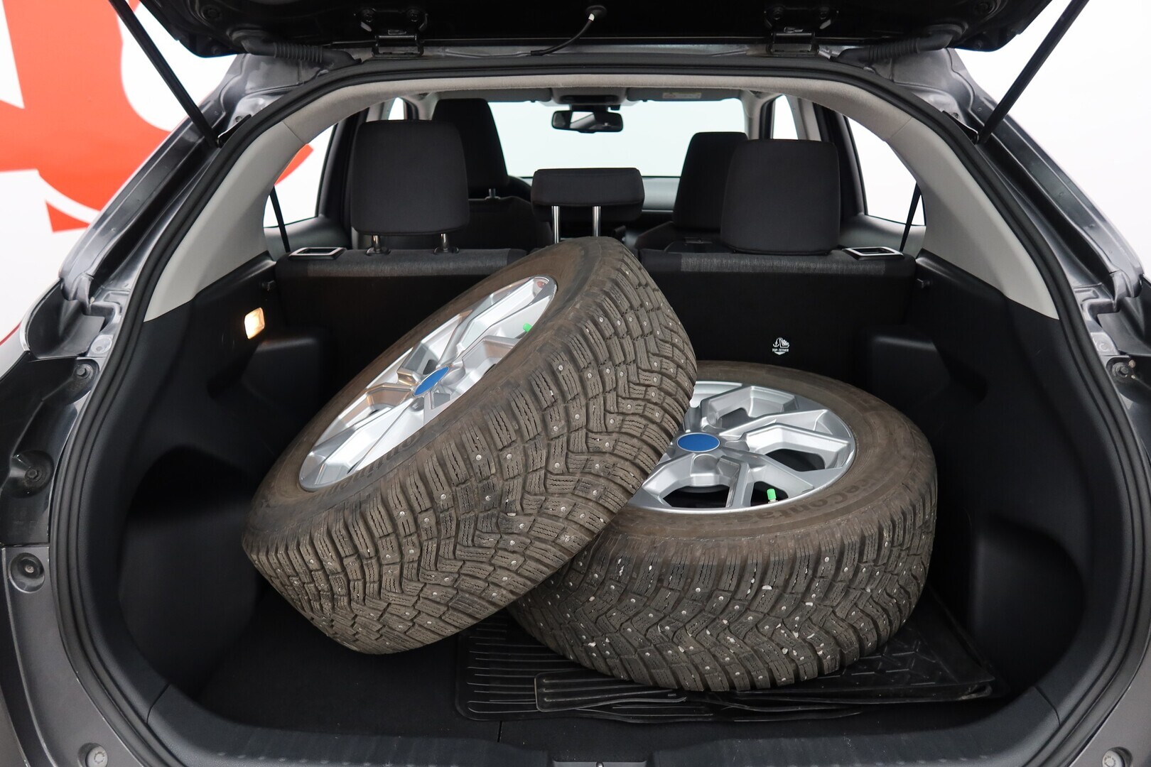 TOYOTA Yaris Cross 2024