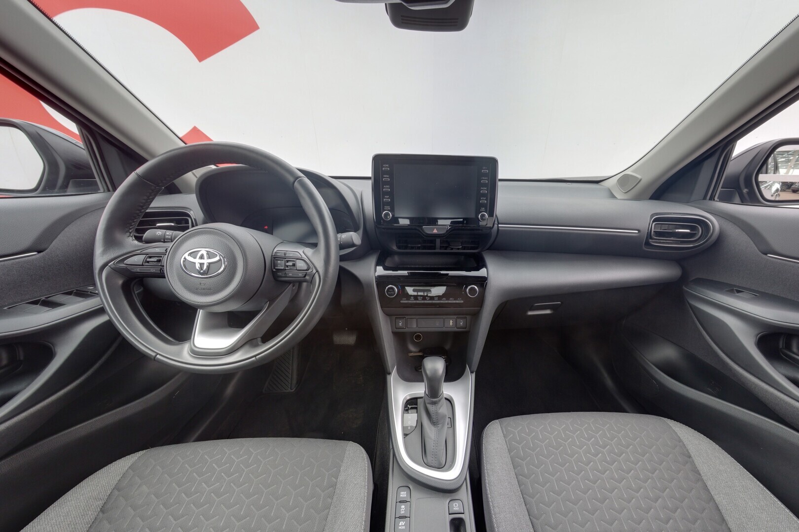 TOYOTA Yaris Cross 2024