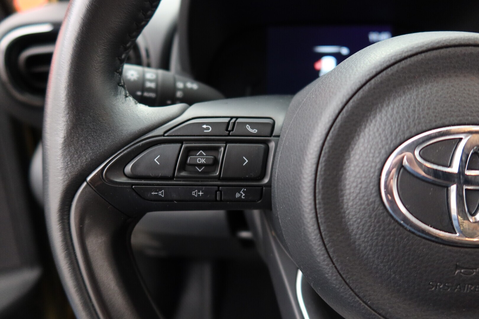 TOYOTA Yaris Cross 2024