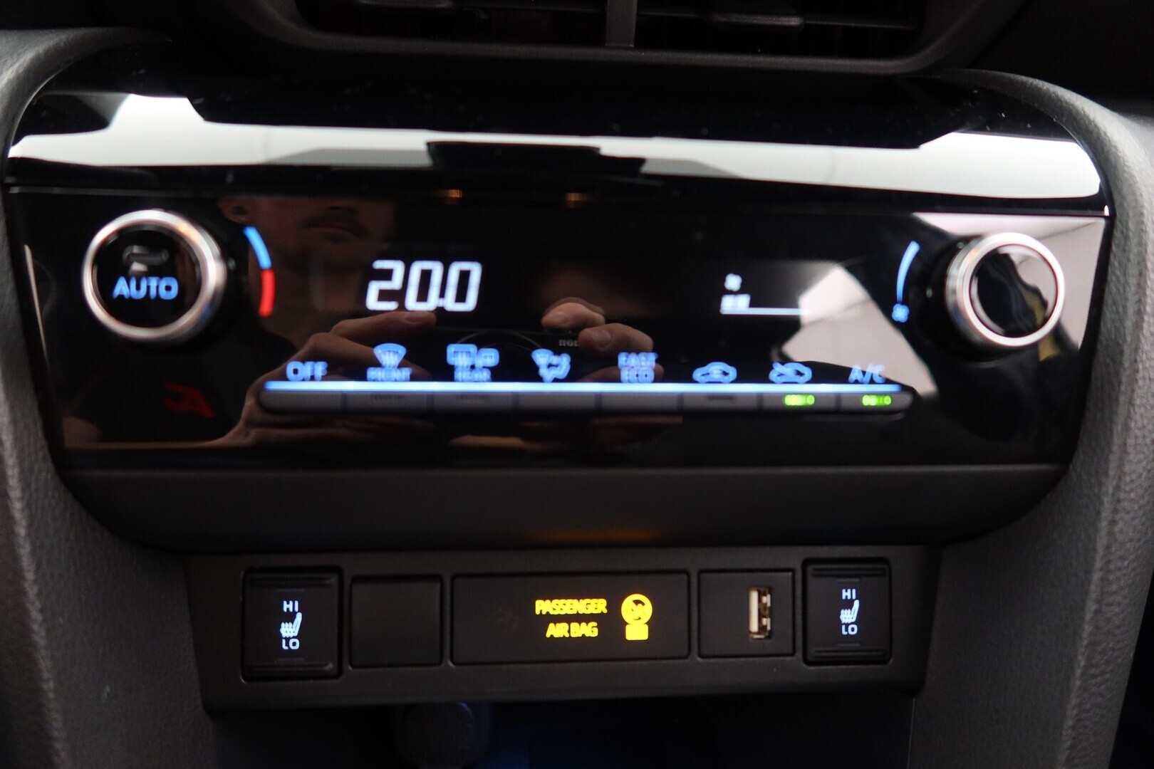 TOYOTA Yaris Cross 2024