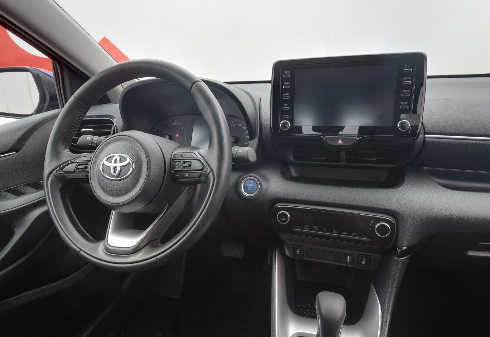 TOYOTA Yaris 2024