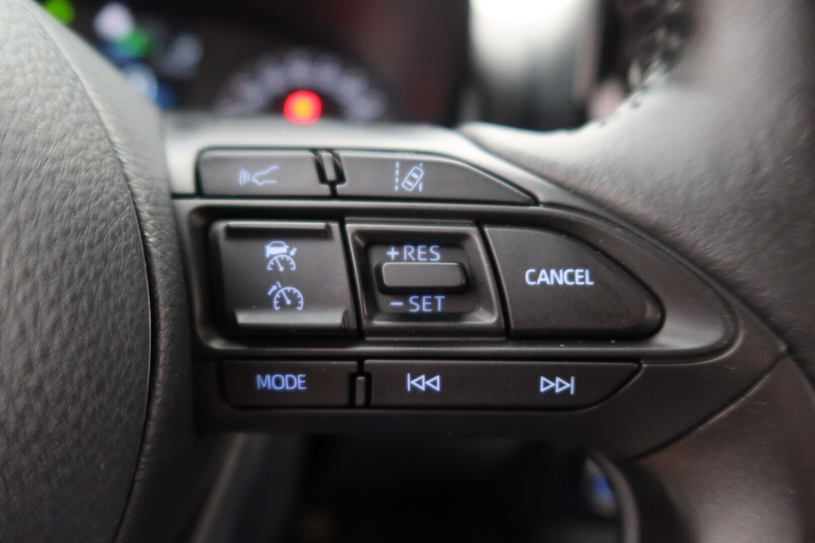 TOYOTA Yaris 2024