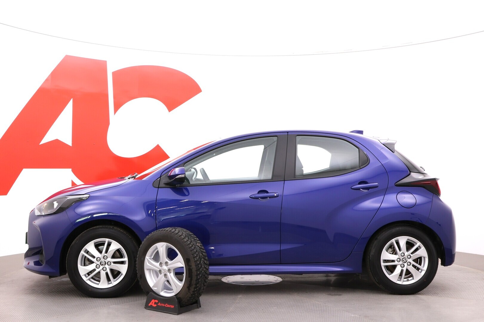 TOYOTA Yaris 2024
