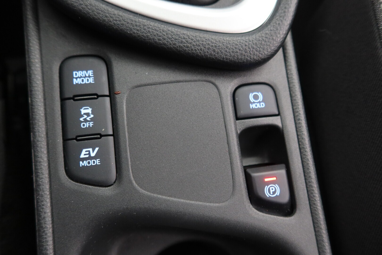 TOYOTA Yaris 2024