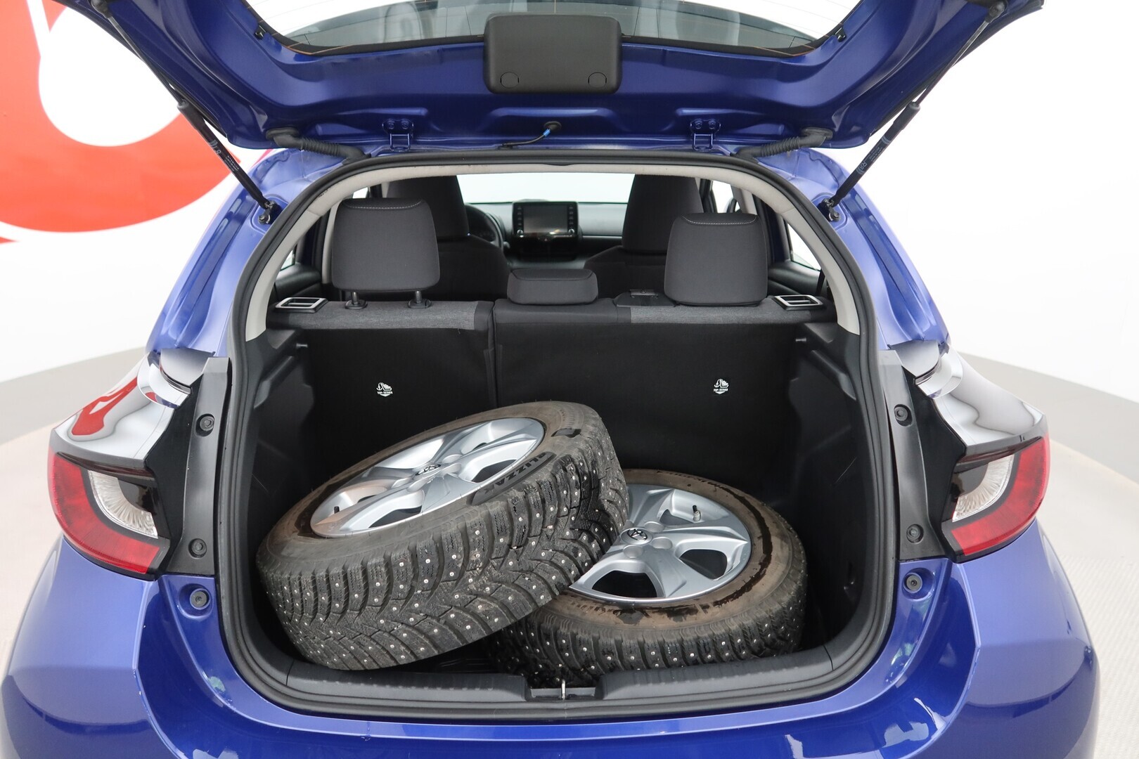 TOYOTA Yaris 2024