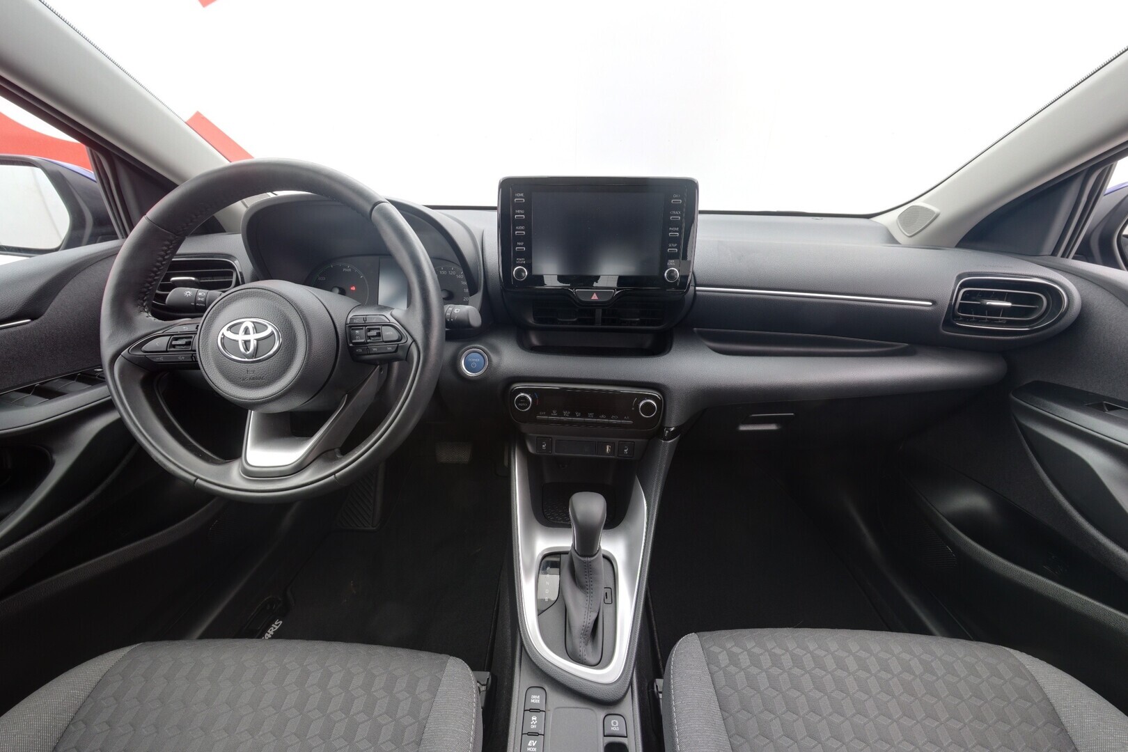 TOYOTA Yaris 2024