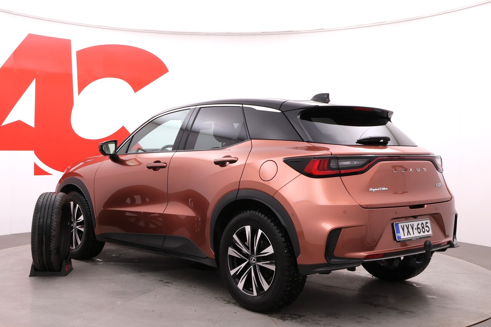 LEXUS LBX 2024