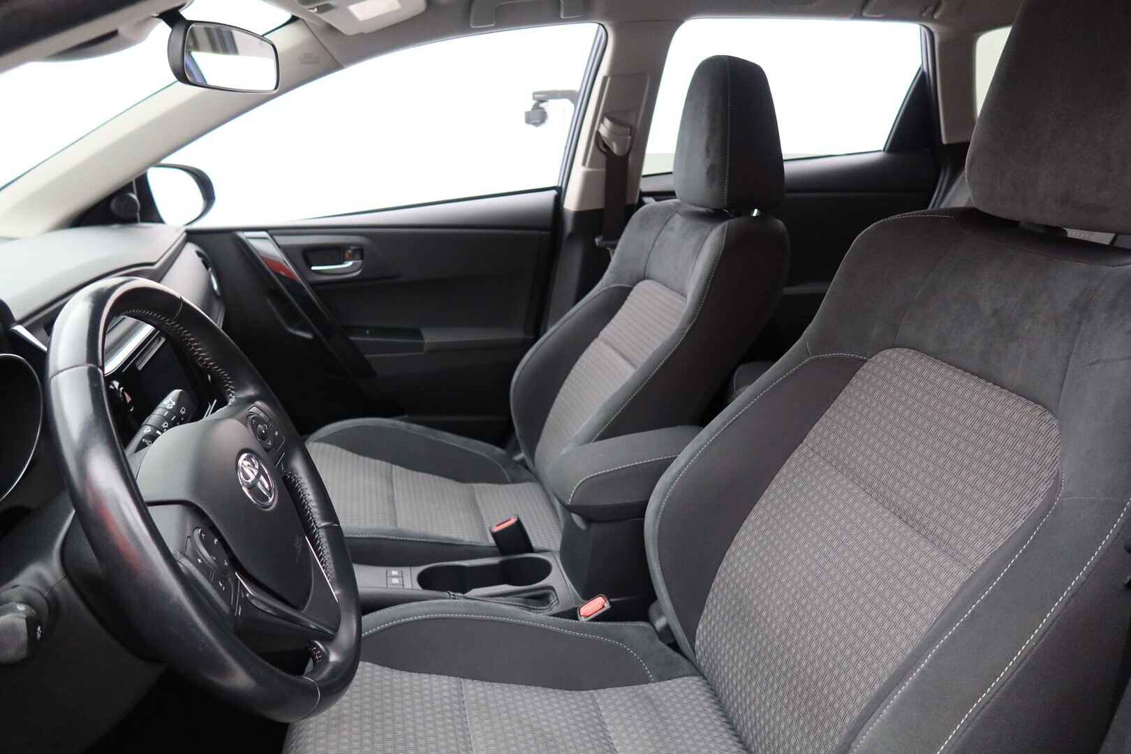 TOYOTA Auris 2018