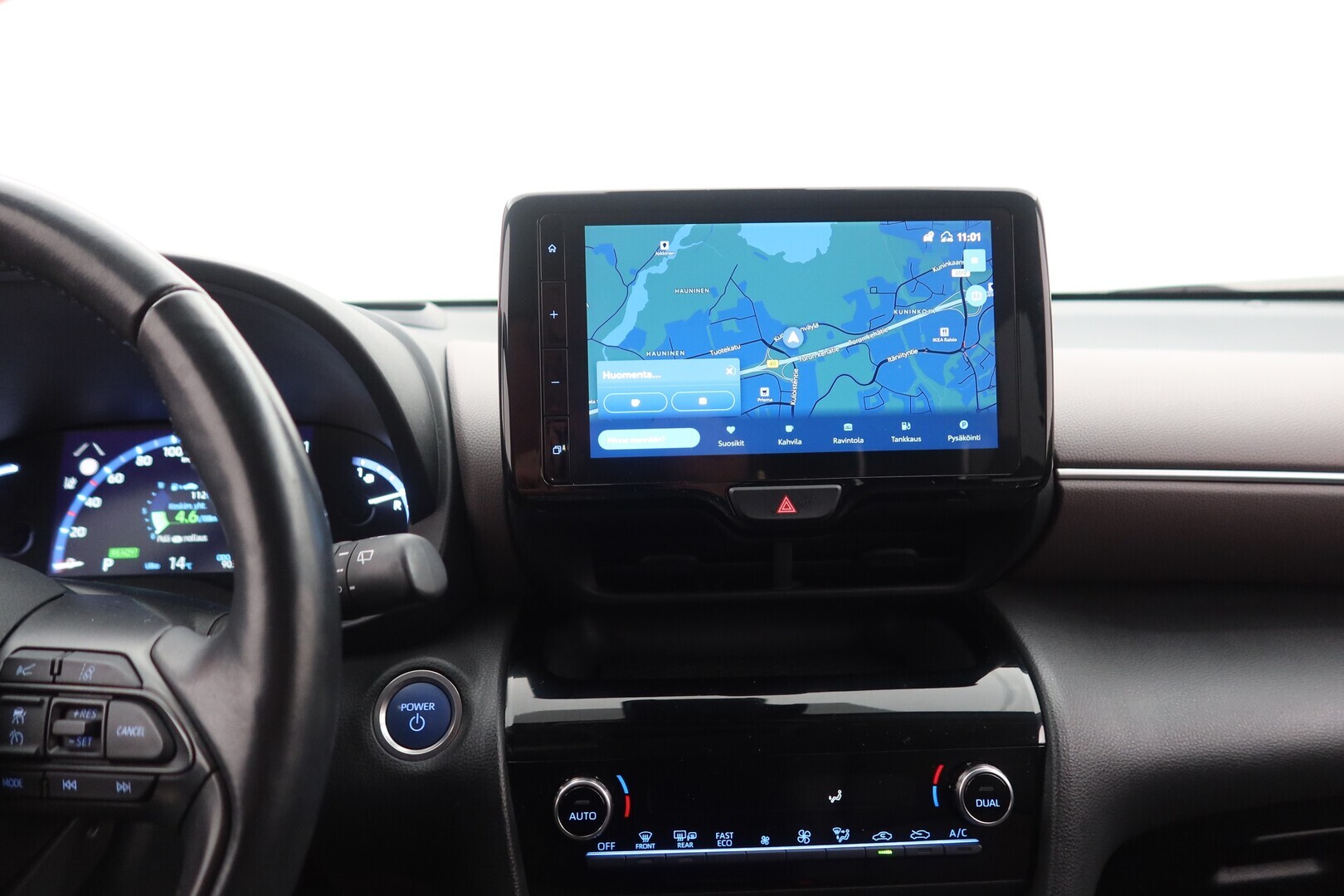 TOYOTA Yaris Cross 2022