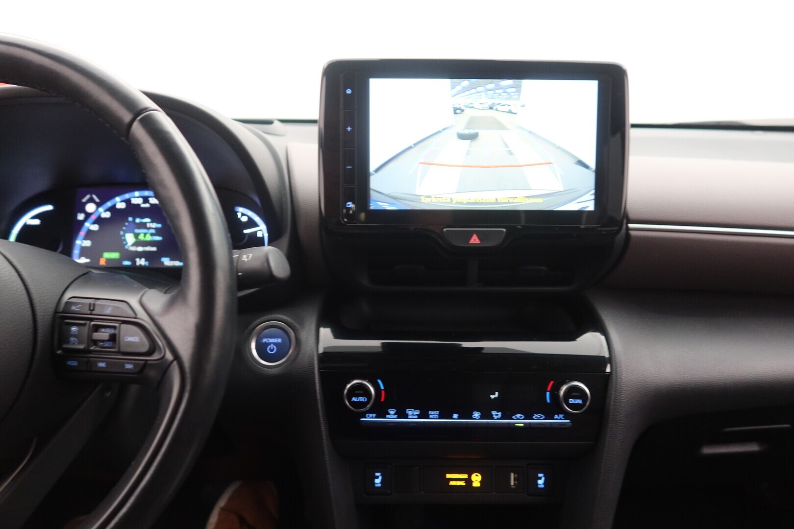 TOYOTA Yaris Cross 2022