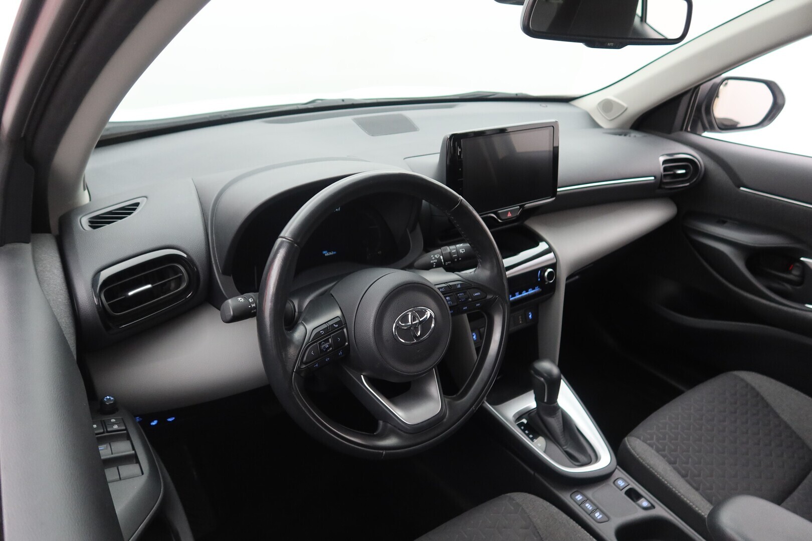 TOYOTA Yaris Cross 2022