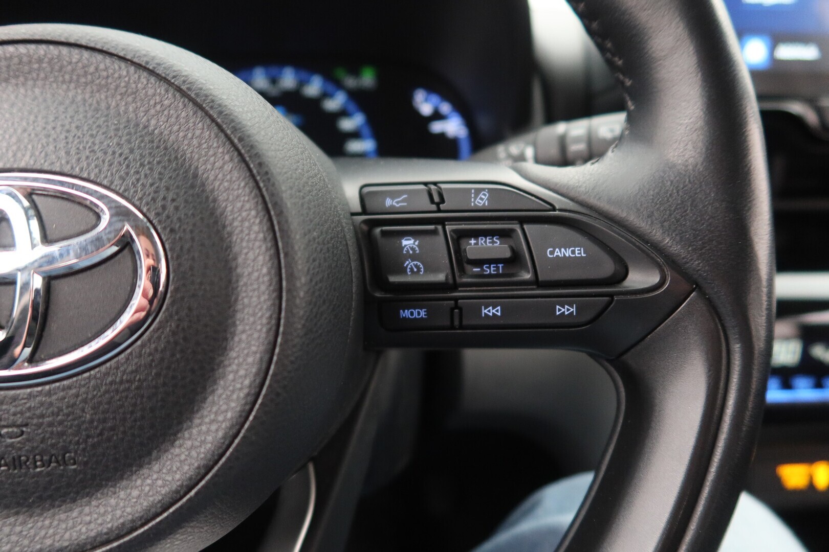 TOYOTA Yaris Cross 2022