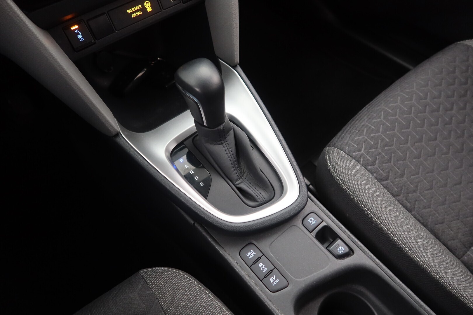 TOYOTA Yaris Cross 2022