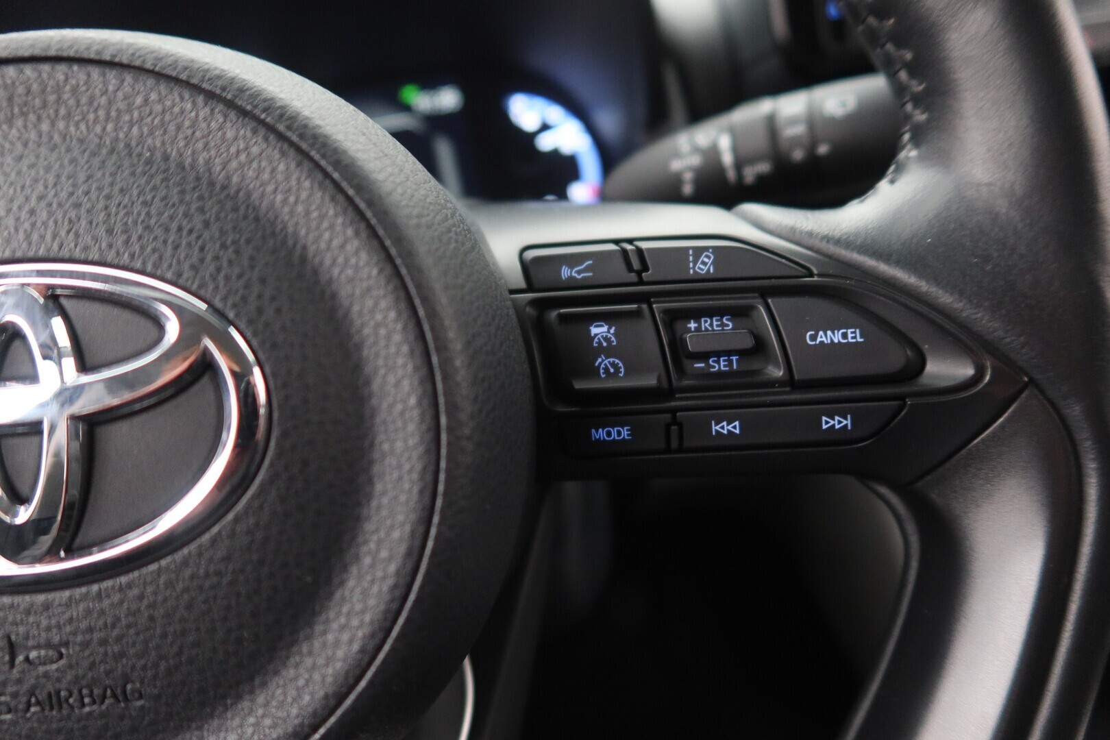 TOYOTA Yaris Cross 2022