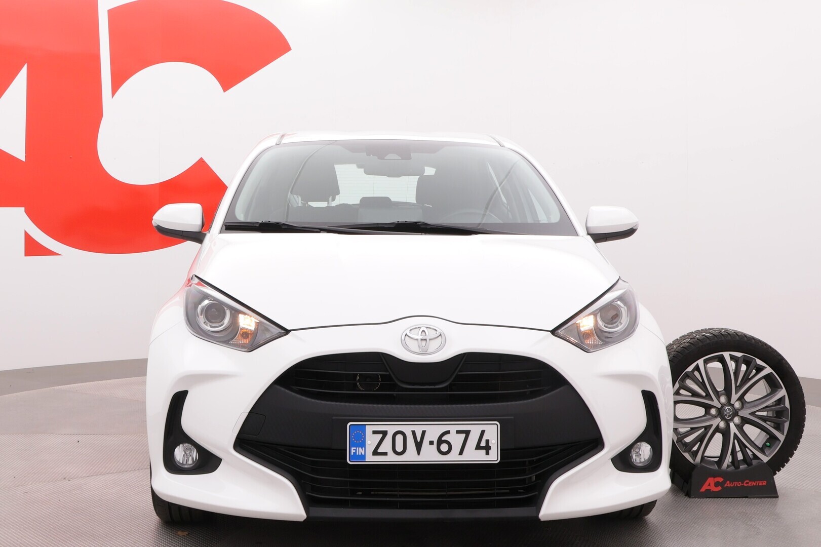 TOYOTA Yaris 2023