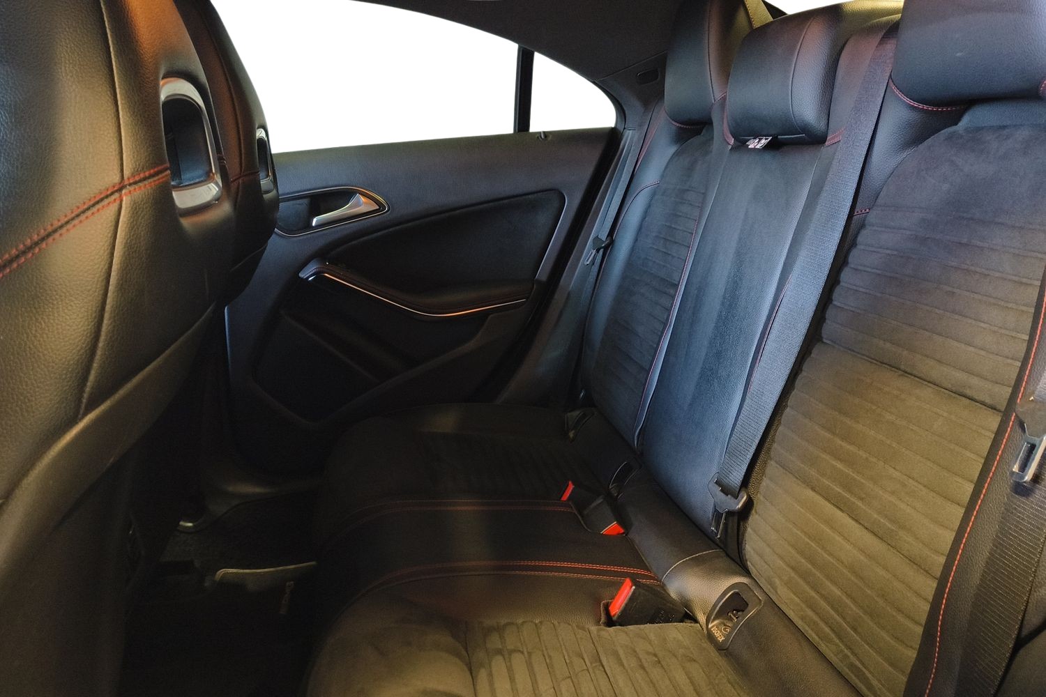 MERCEDES-BENZ CLA 2015